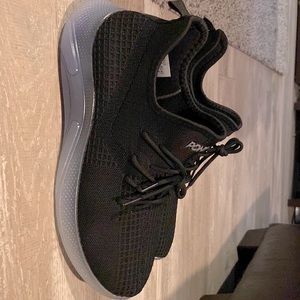 I’m selling black and blue shoes